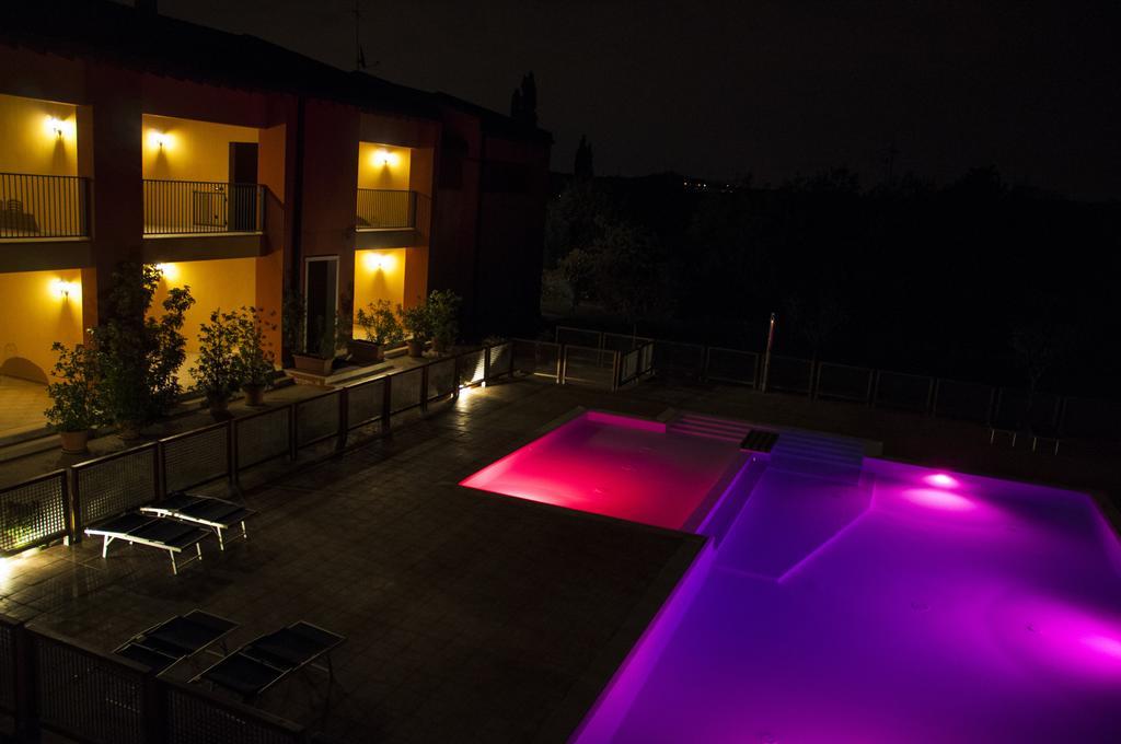 פונטי סול מינצ'יו Agriturismo Ai Tre Fienili מראה חיצוני תמונה